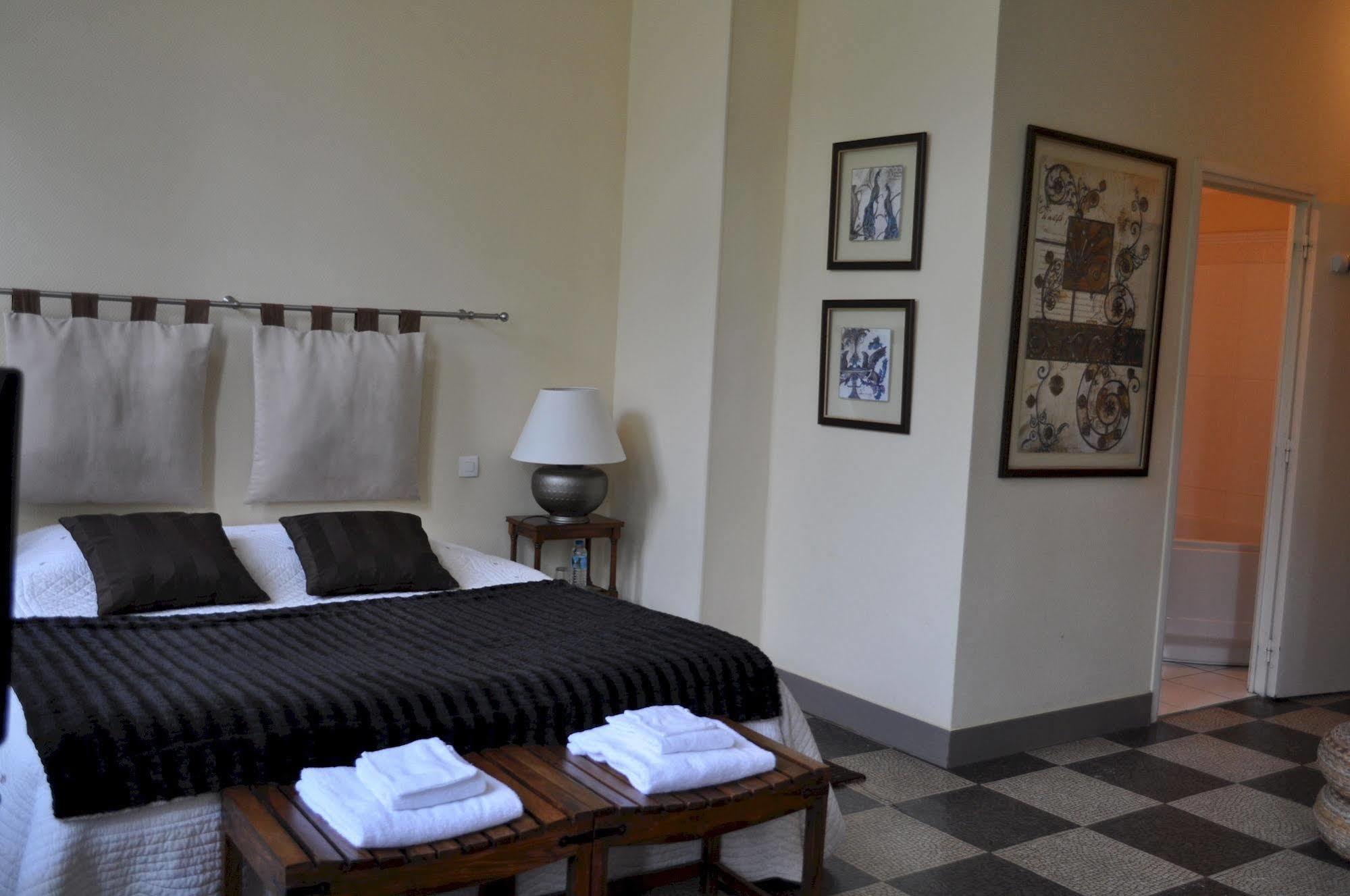 Le Chateau Des Ormes Bed and Breakfast Lambersart Exterior foto